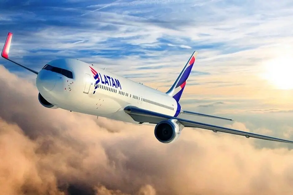 لغو صدها پرواز به دلیل بسته شدن حریم هوایی ونزوئلا