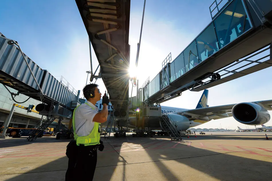 آتش‌سوزی در فرودگاه هنگ‌ کنگ؛ گزارشی از مصدومیت منتشر نشده است